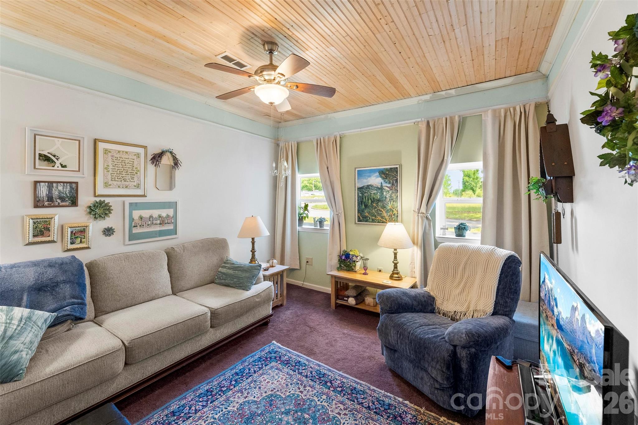 2246 N Aspen Street Property Photo 13