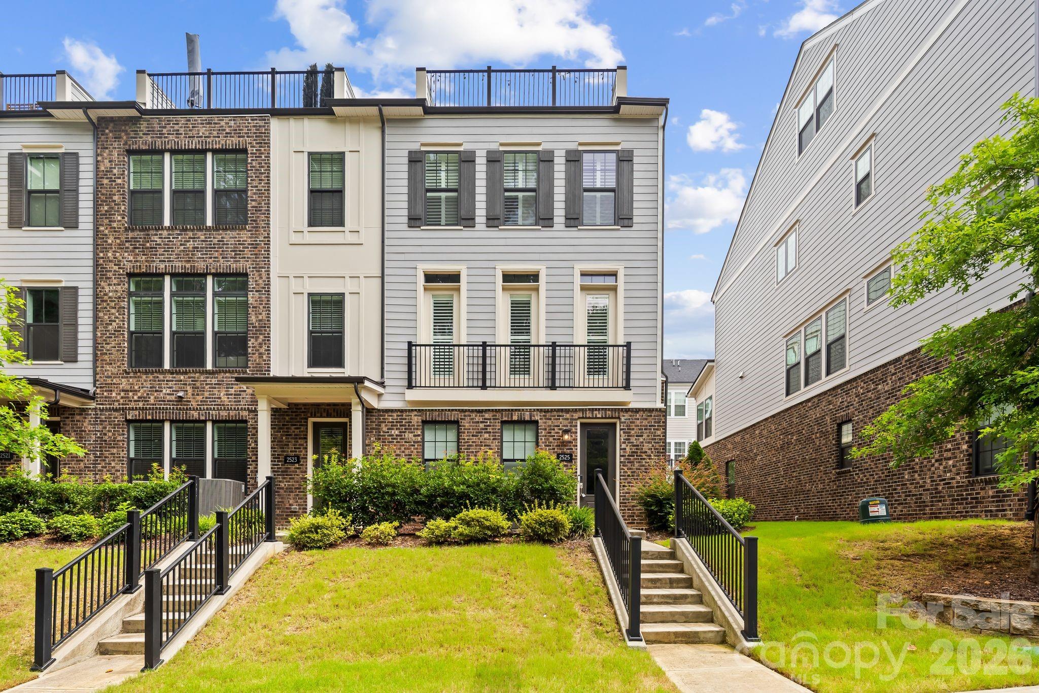 2525 Deacon Avenue Property Photo 1
