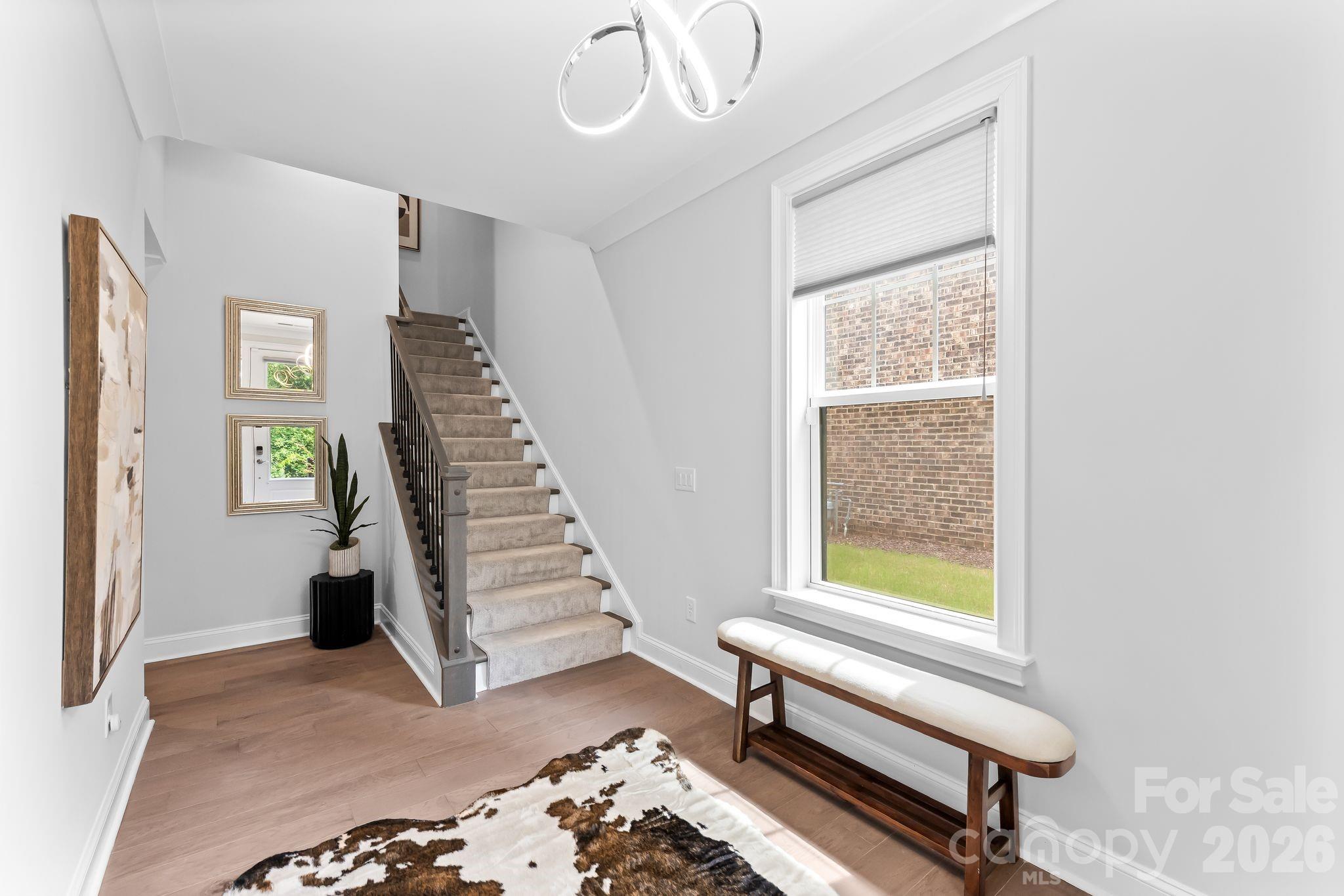 2525 Deacon Avenue Property Photo 3