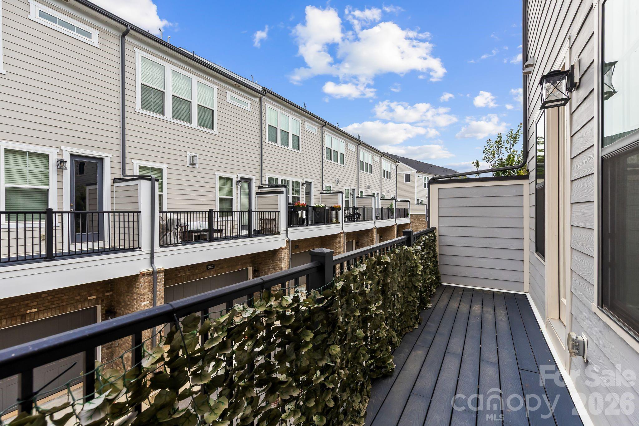 2525 Deacon Avenue Property Photo 28