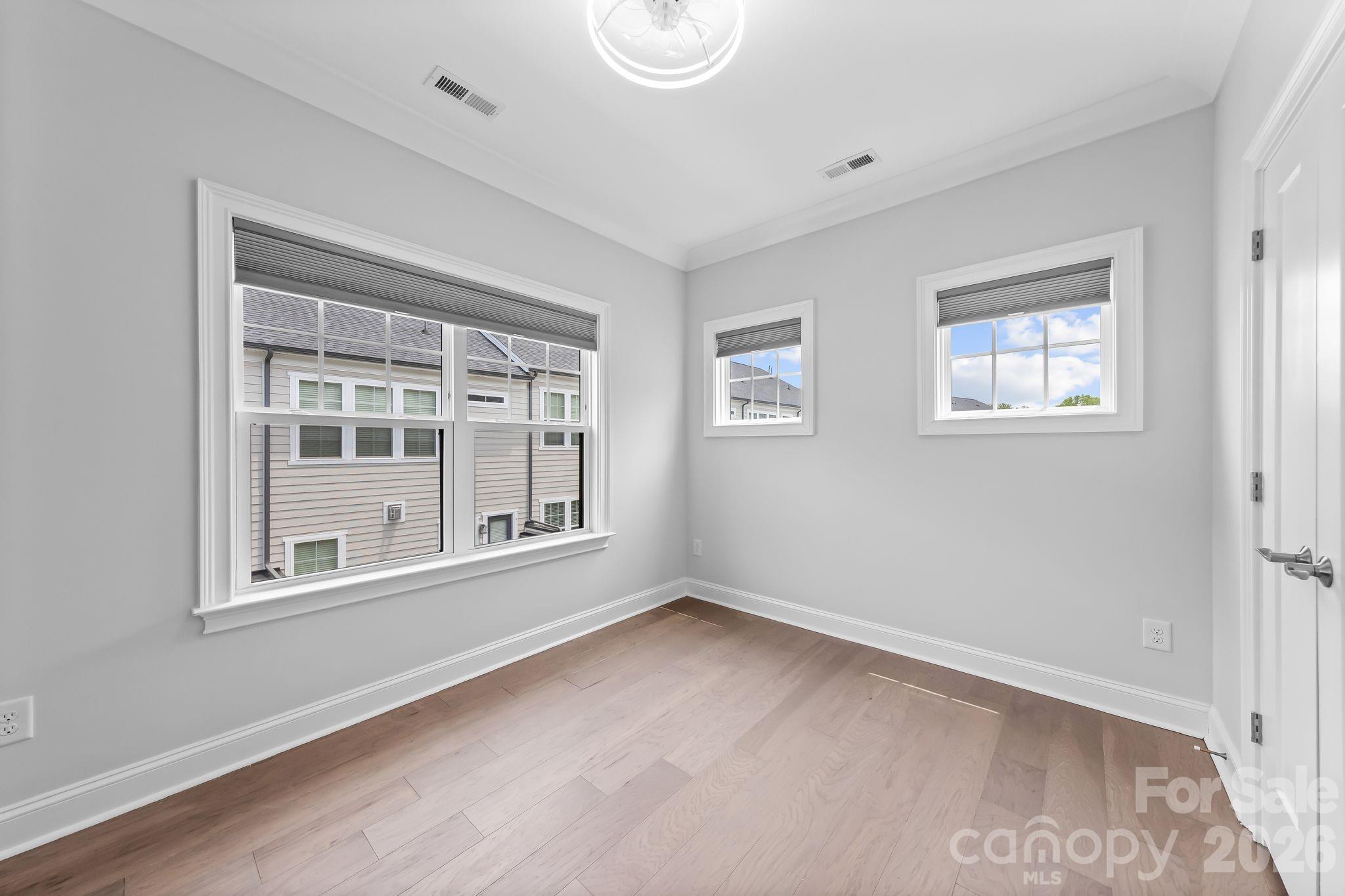2525 Deacon Avenue Property Photo 37
