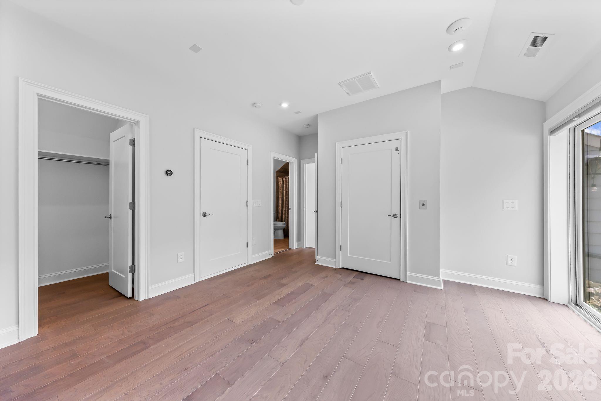 2525 Deacon Avenue Property Photo 39