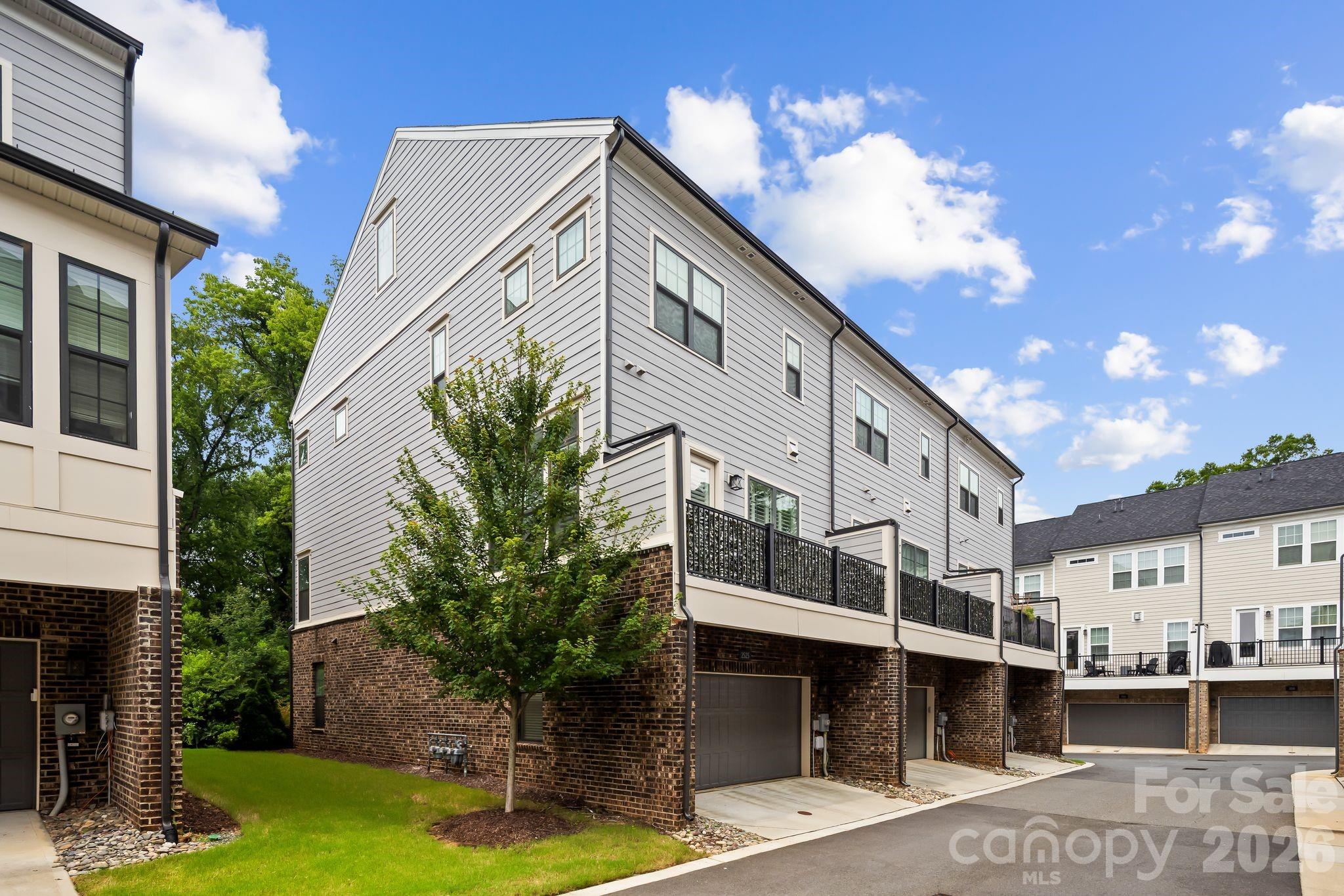 2525 Deacon Avenue Property Photo 44