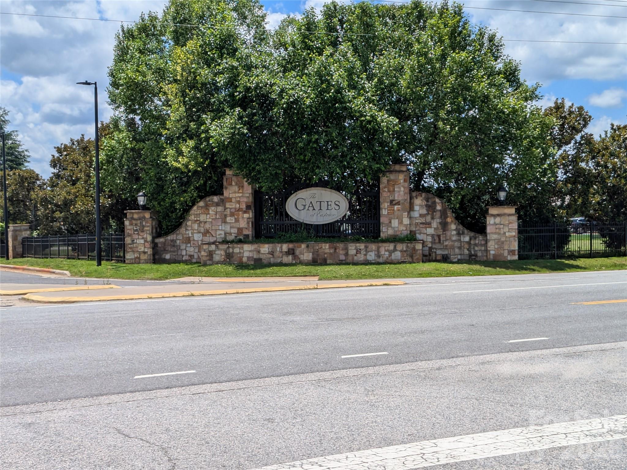 4127 Gateview Court Property Photo 3