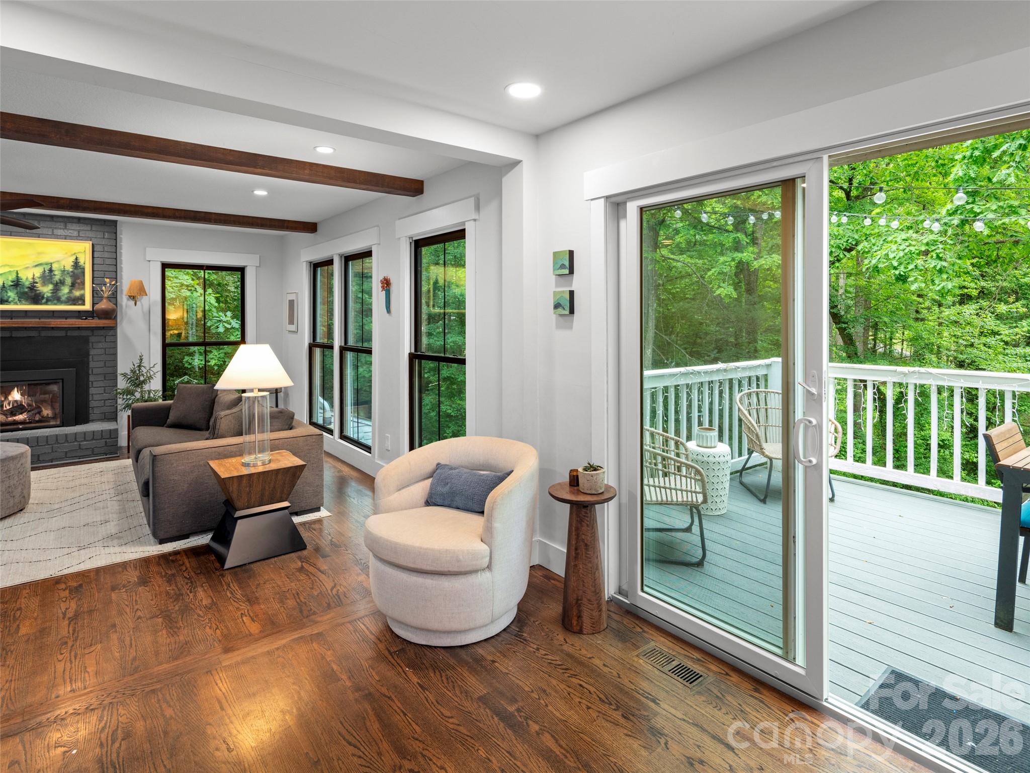 1130 New Castle Court Property Photo 15