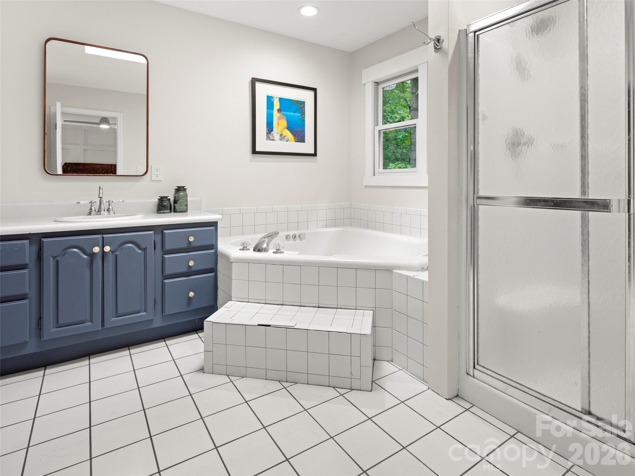 1130 New Castle Court Property Photo 30