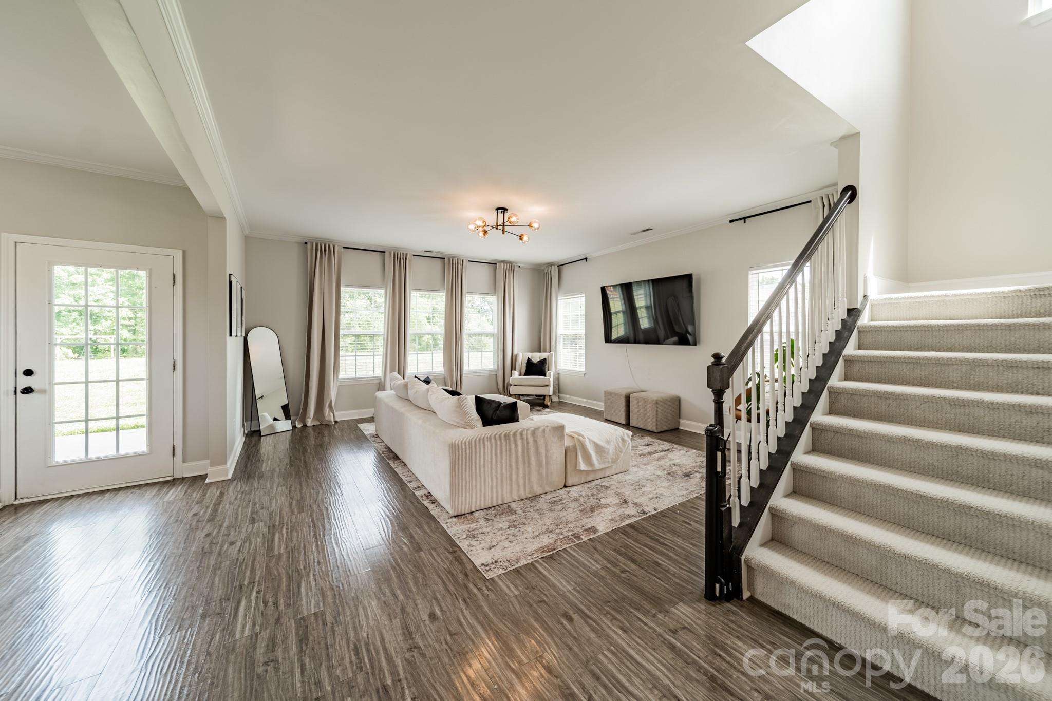 4043 Avis Way Property Photo 11