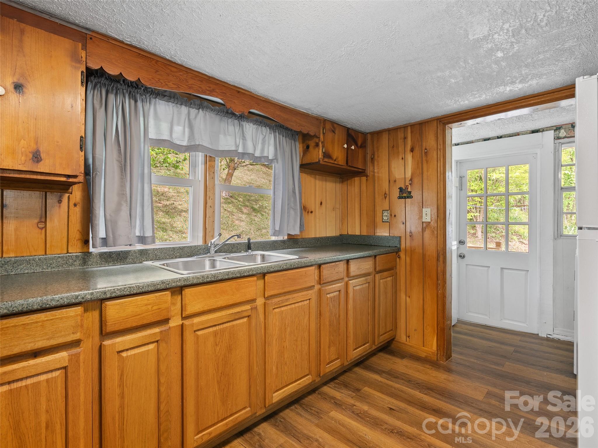 160 Cooper Street Property Photo 10