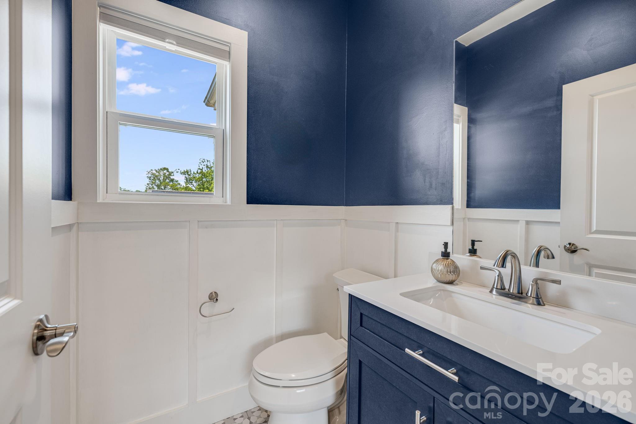 215 Oak Meadow Lane Property Photo 13