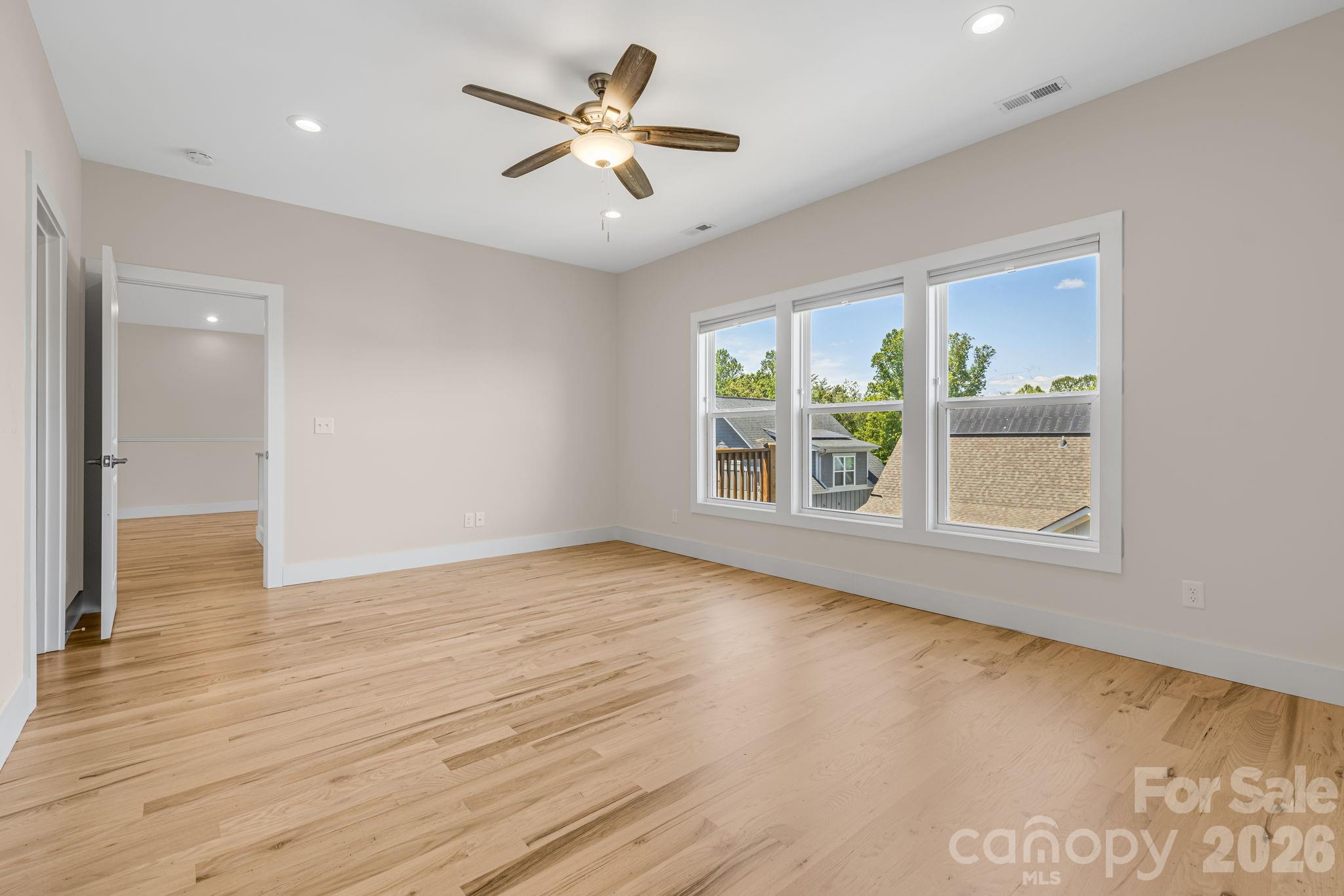 215 Oak Meadow Lane Property Photo 15