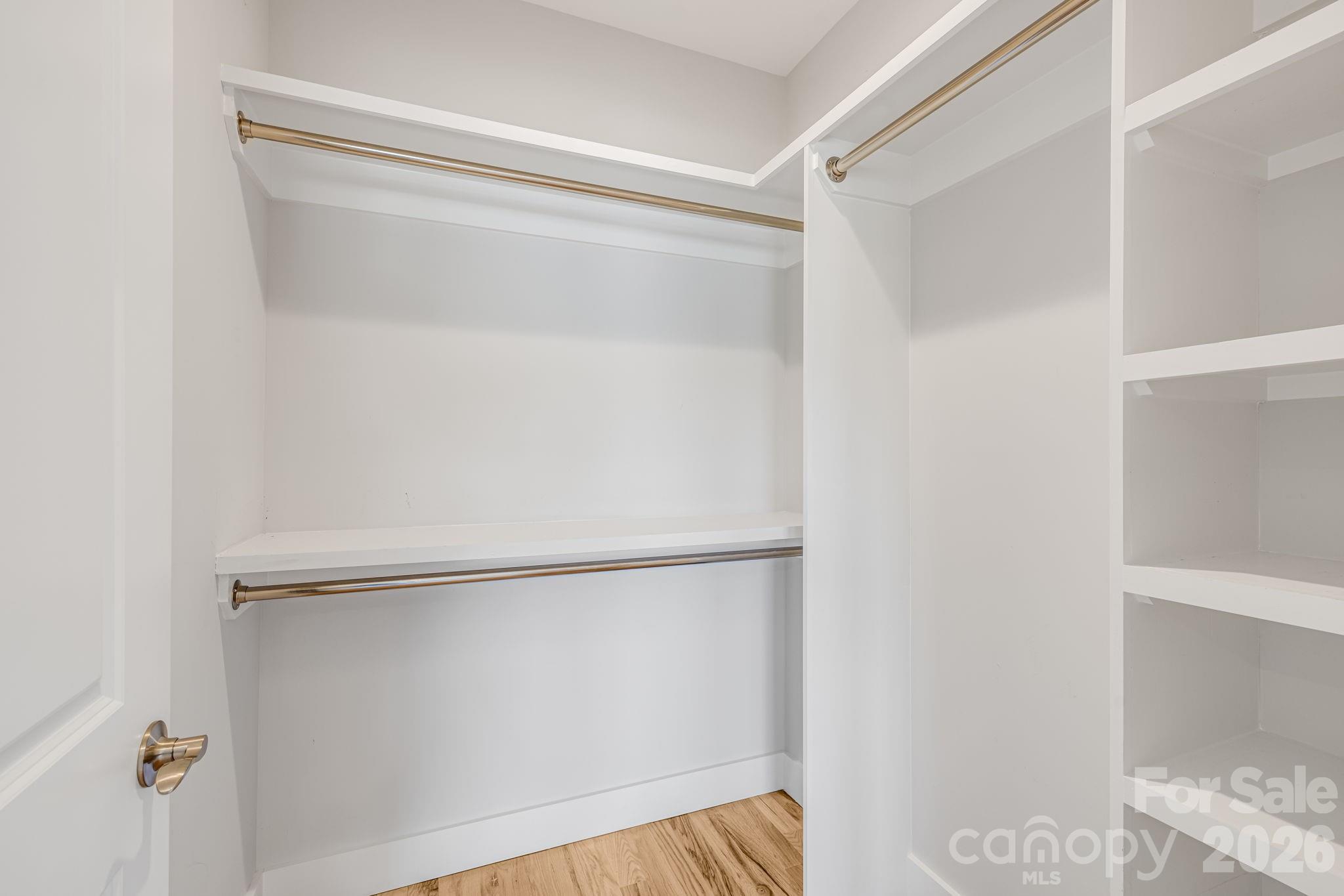 215 Oak Meadow Lane Property Photo 17