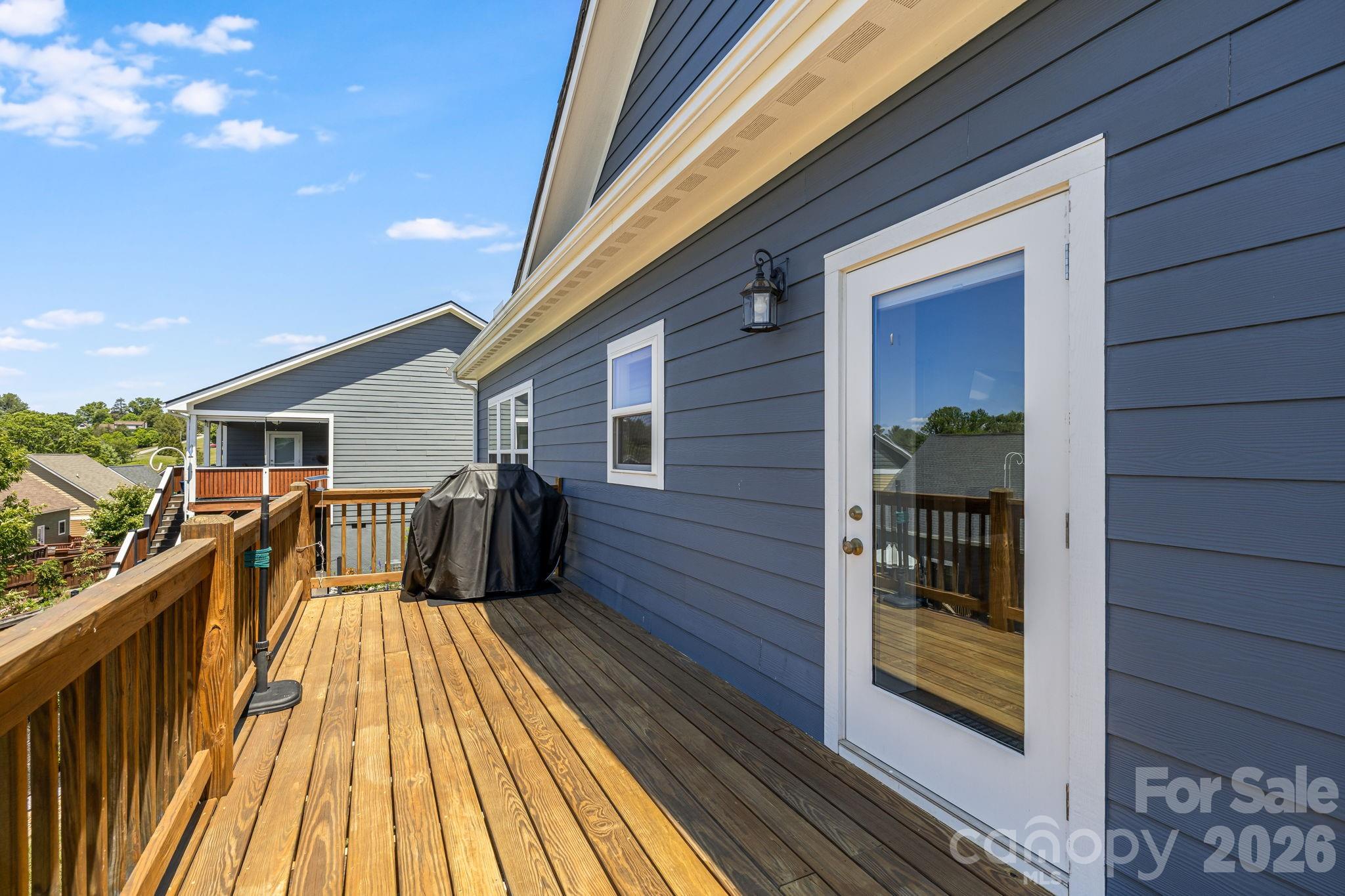 215 Oak Meadow Lane Property Photo 18
