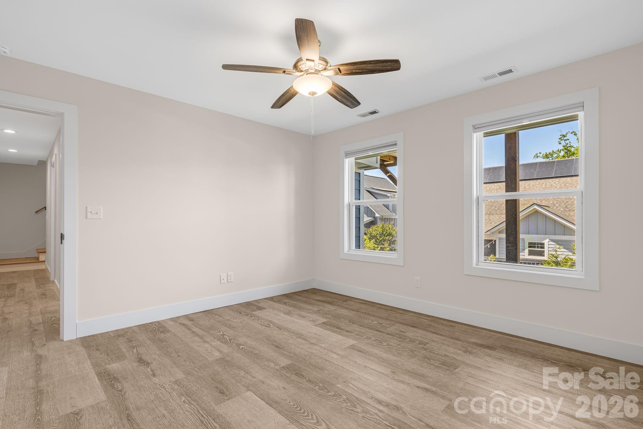 215 Oak Meadow Lane Property Photo 21