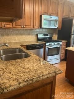 2108 Deepwood Court Property Photo 8
