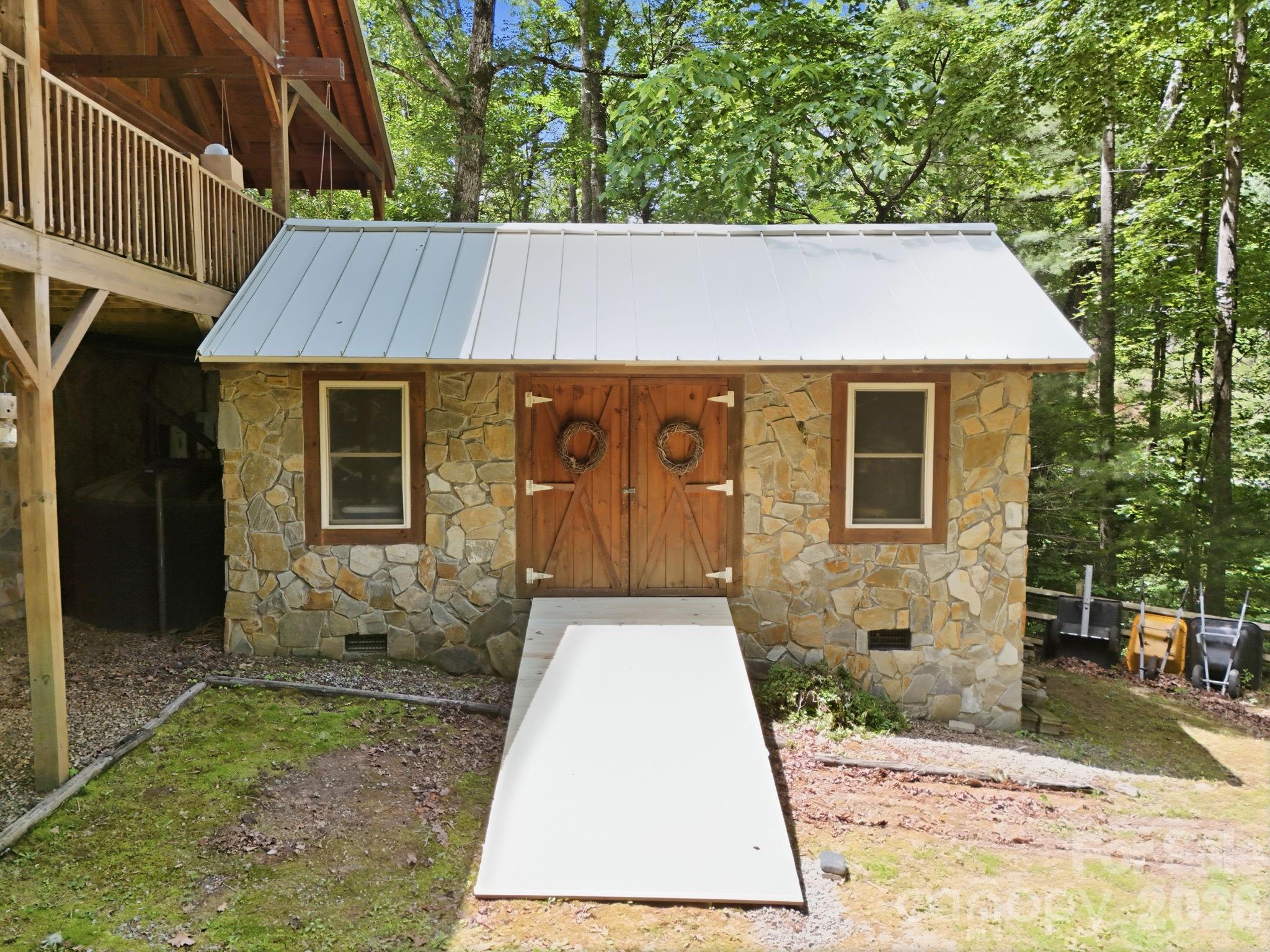 25 Theresa Terrace Road Property Photo 8
