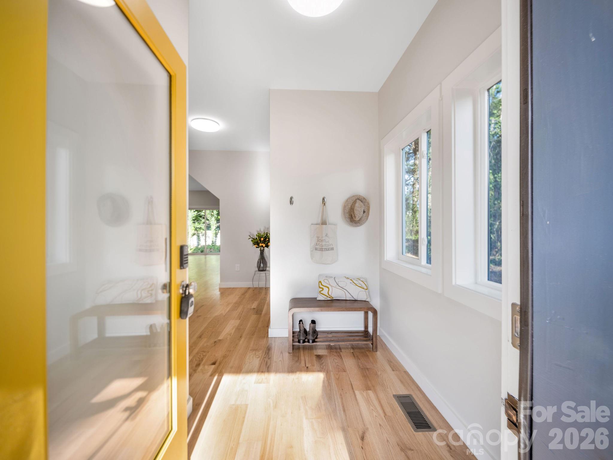 14 Da Vinci Court Property Photo 8