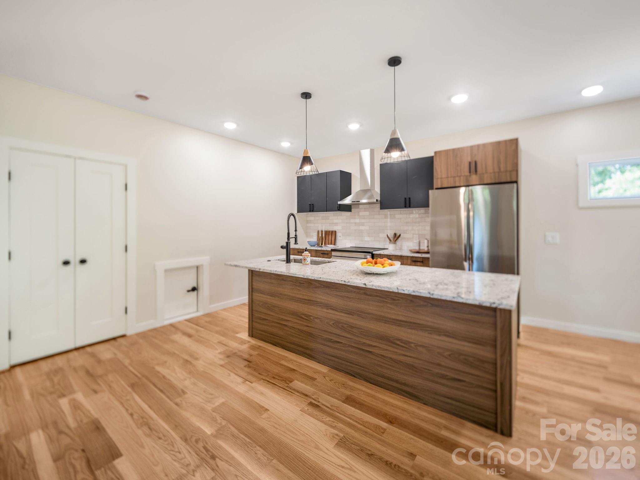 14 Da Vinci Court Property Photo 12