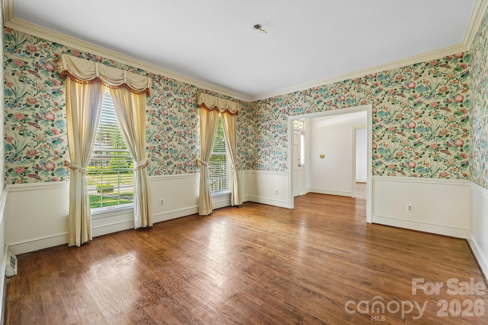 2231 Richardson Drive Property Photo 8