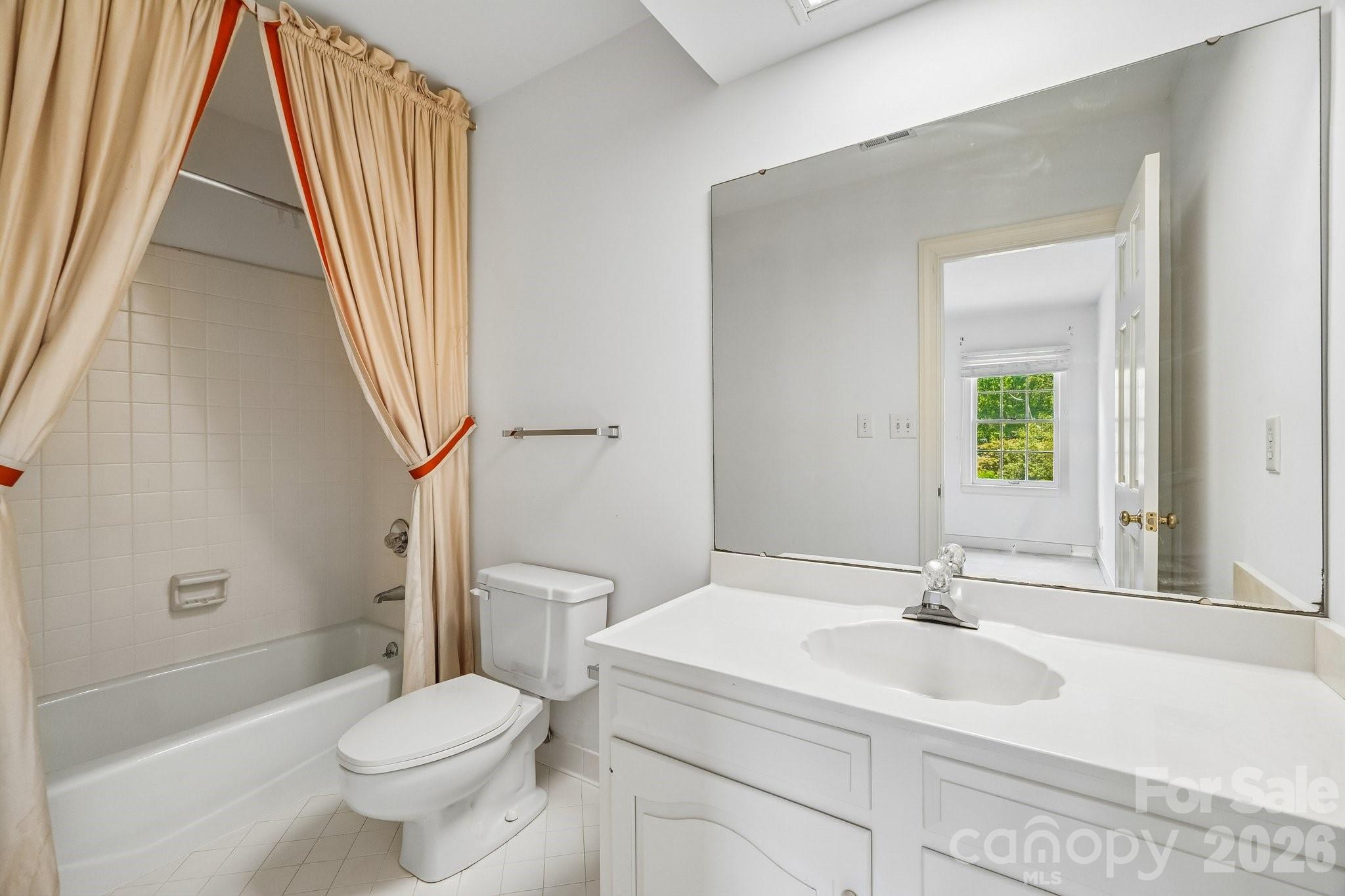 2231 Richardson Drive Property Photo 16