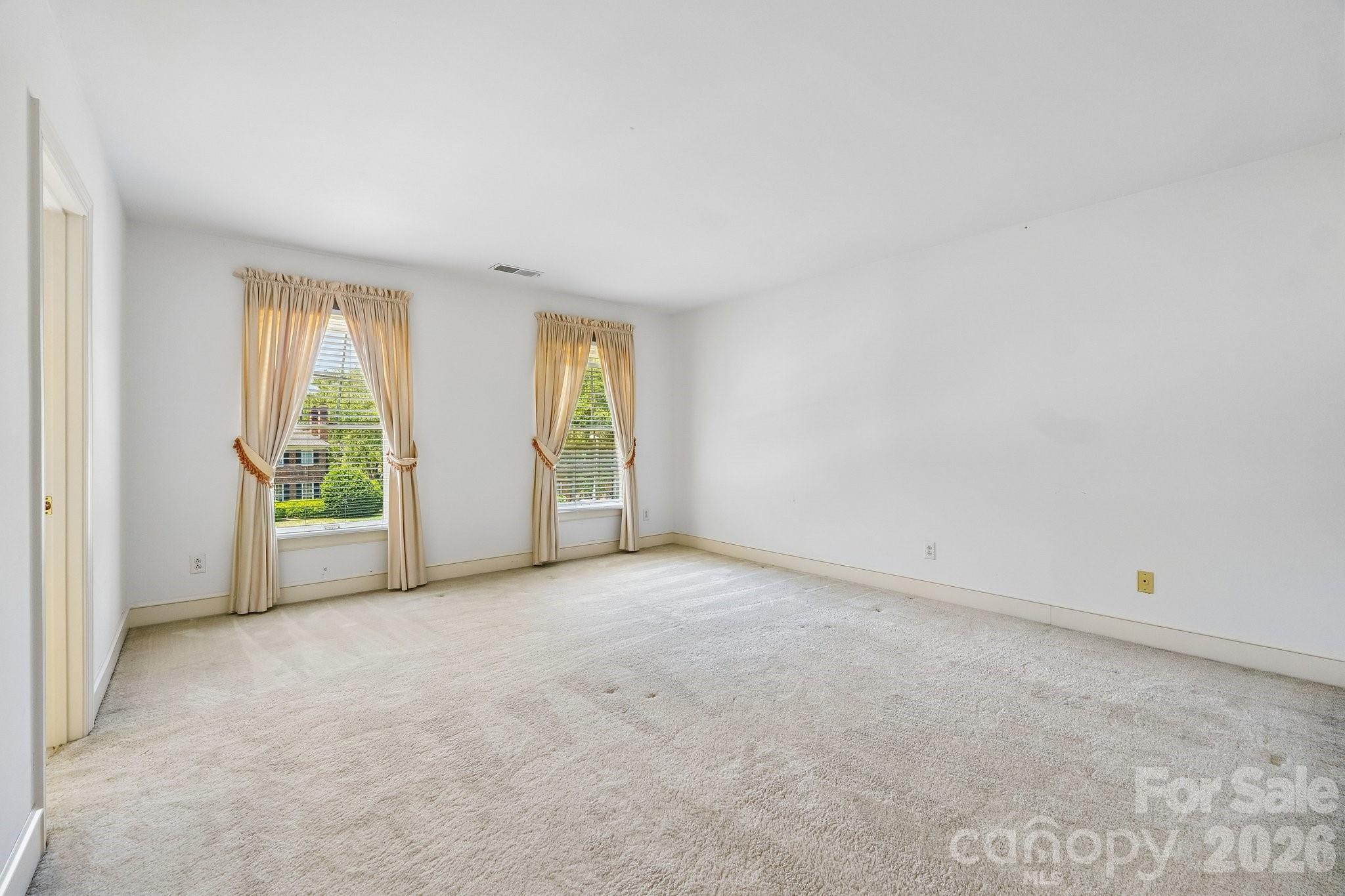 2231 Richardson Drive Property Photo 18