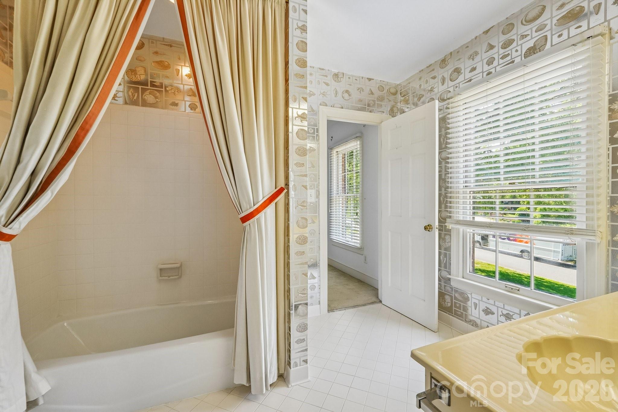 2231 Richardson Drive Property Photo 19
