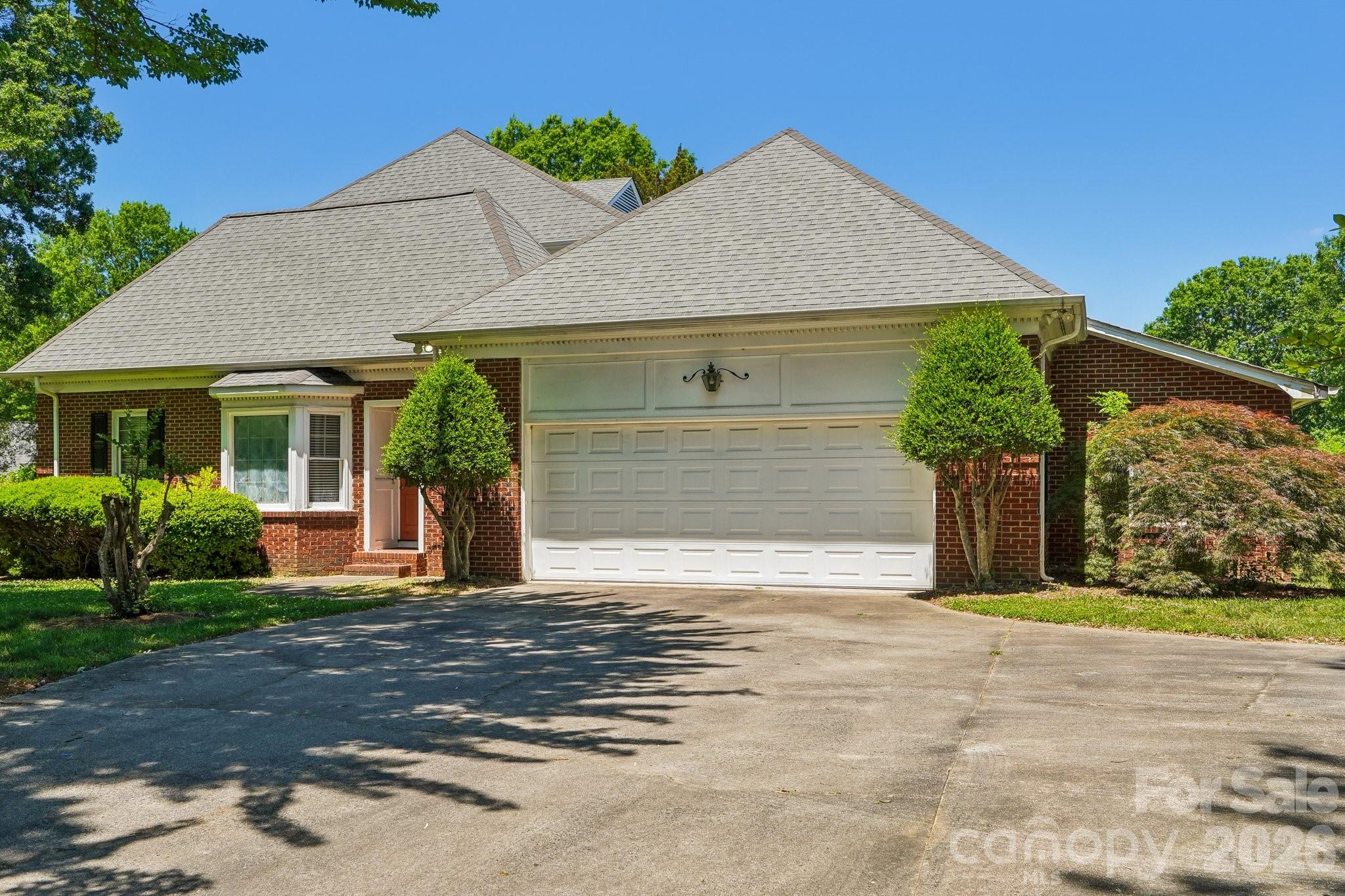 2231 Richardson Drive Property Photo 22