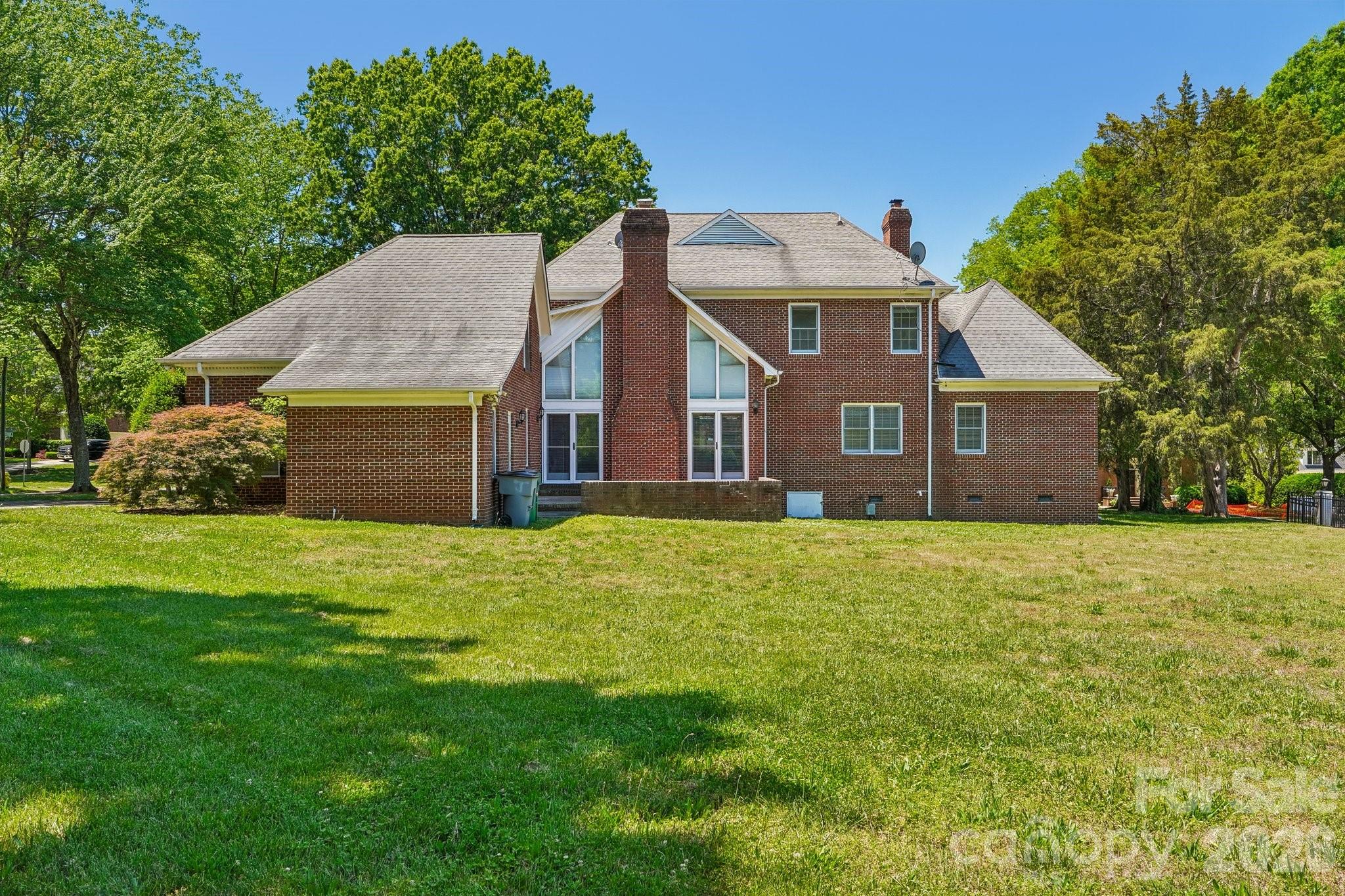 2231 Richardson Drive Property Photo 23