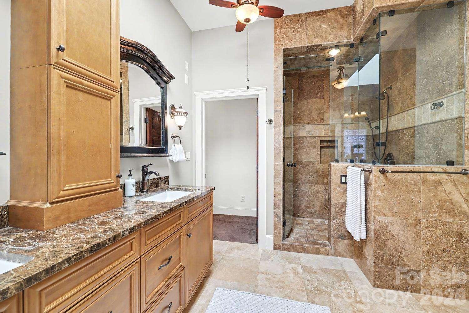 2215 Hassell Place Property Photo 24