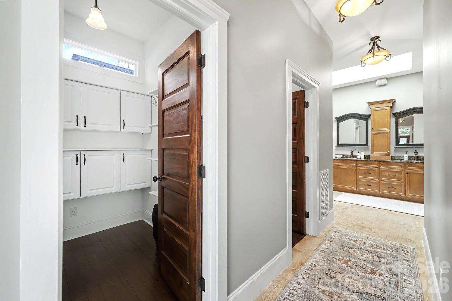 2215 Hassell Place Property Photo 26