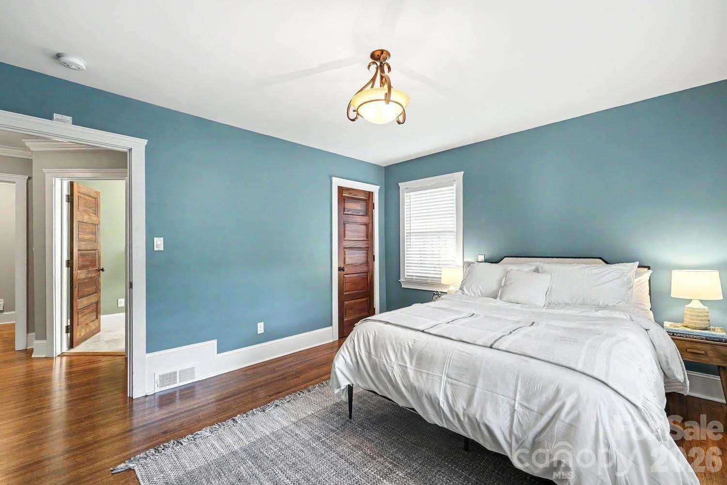 2215 Hassell Place Property Photo 30
