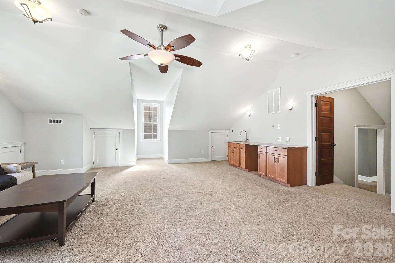 2215 Hassell Place Property Photo 32