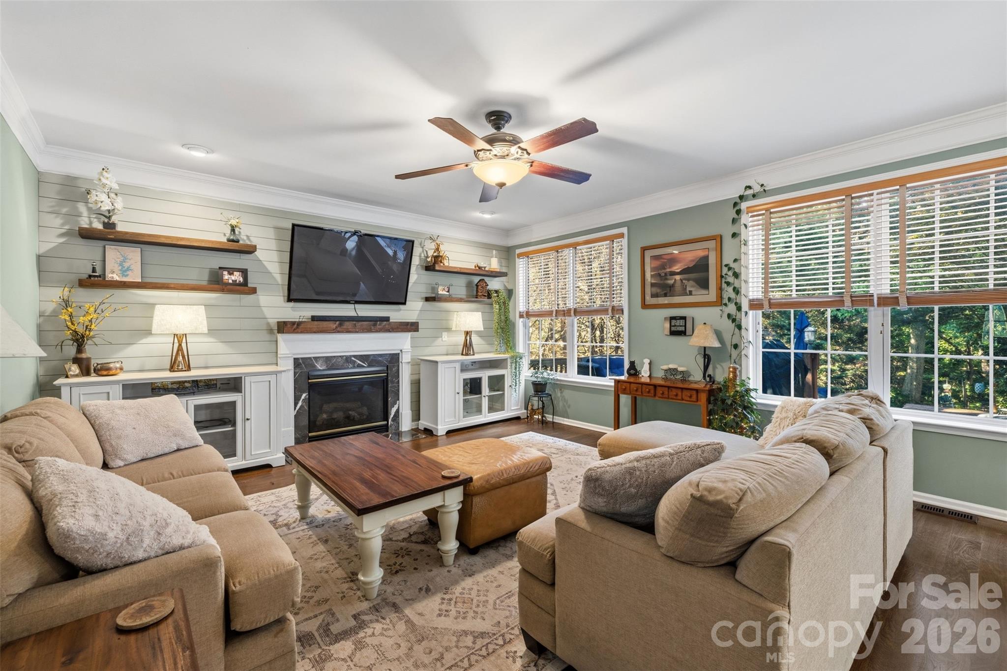 7453 Mountain Ridge Drive Property Photo 4