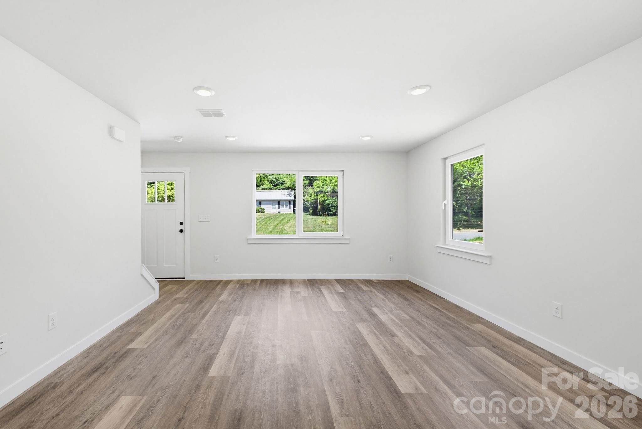 701 2nd Street Place Property Photo 5