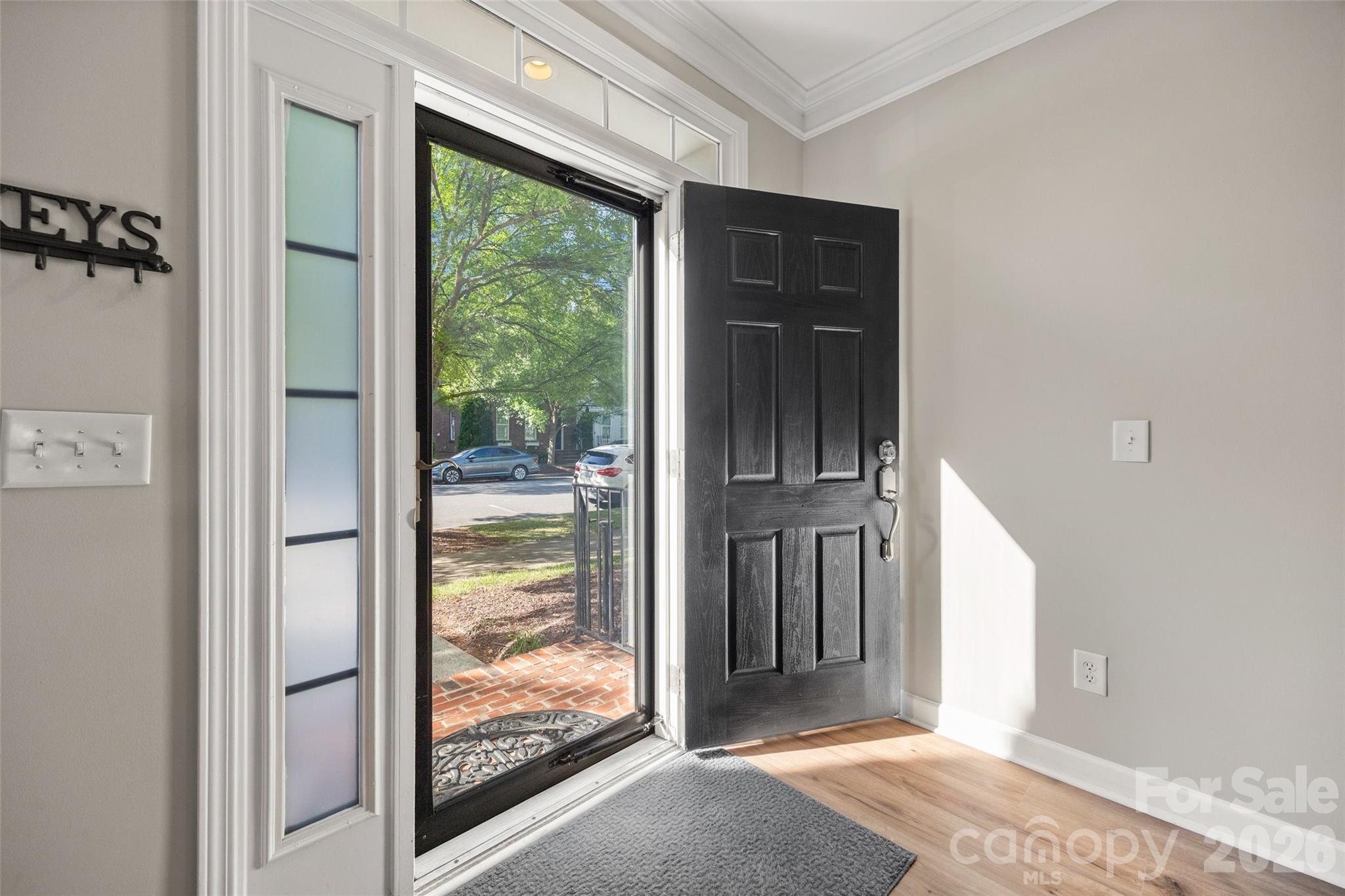 9821 Longstone Lane Property Photo 3