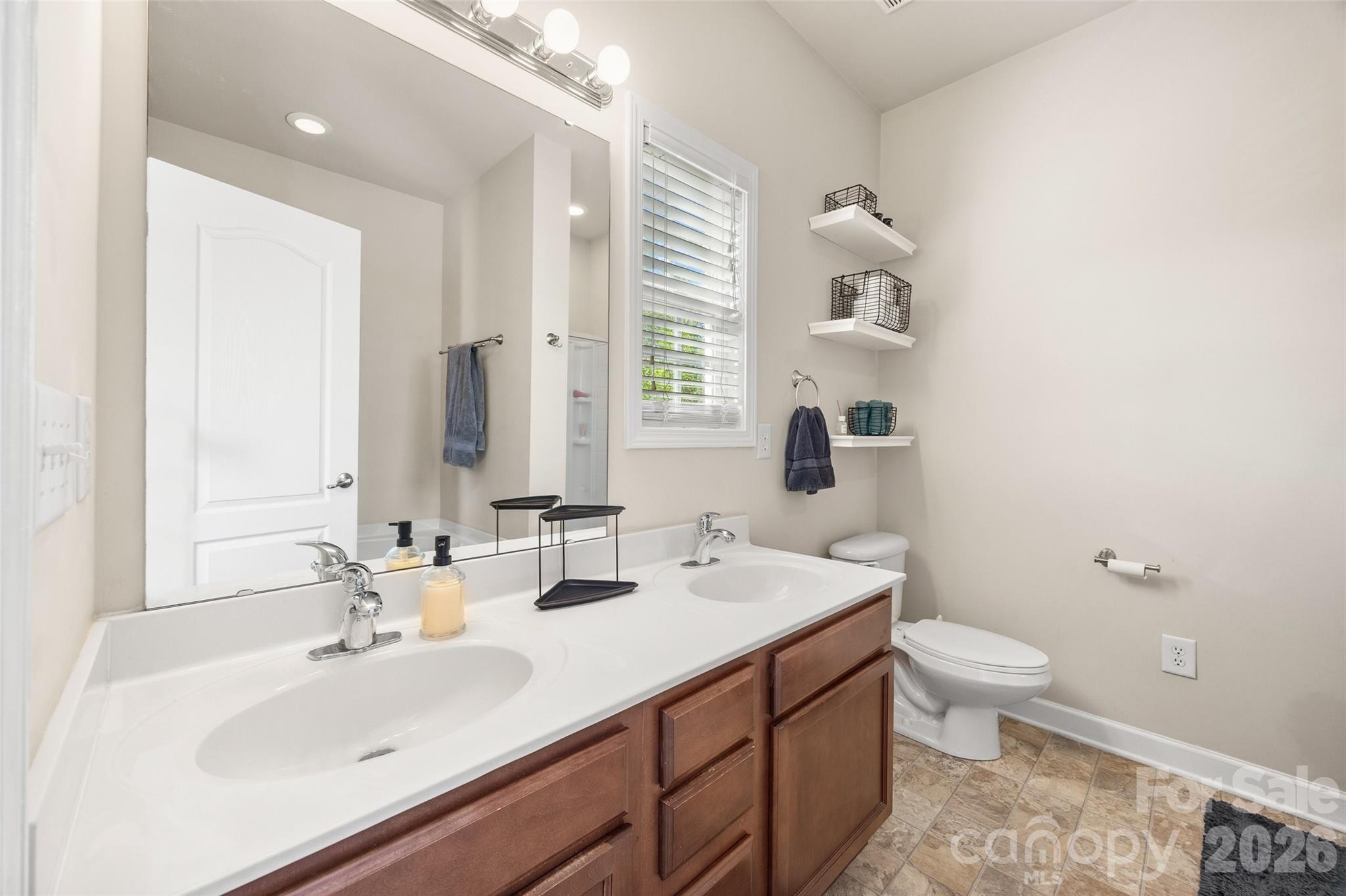9821 Longstone Lane Property Photo 23