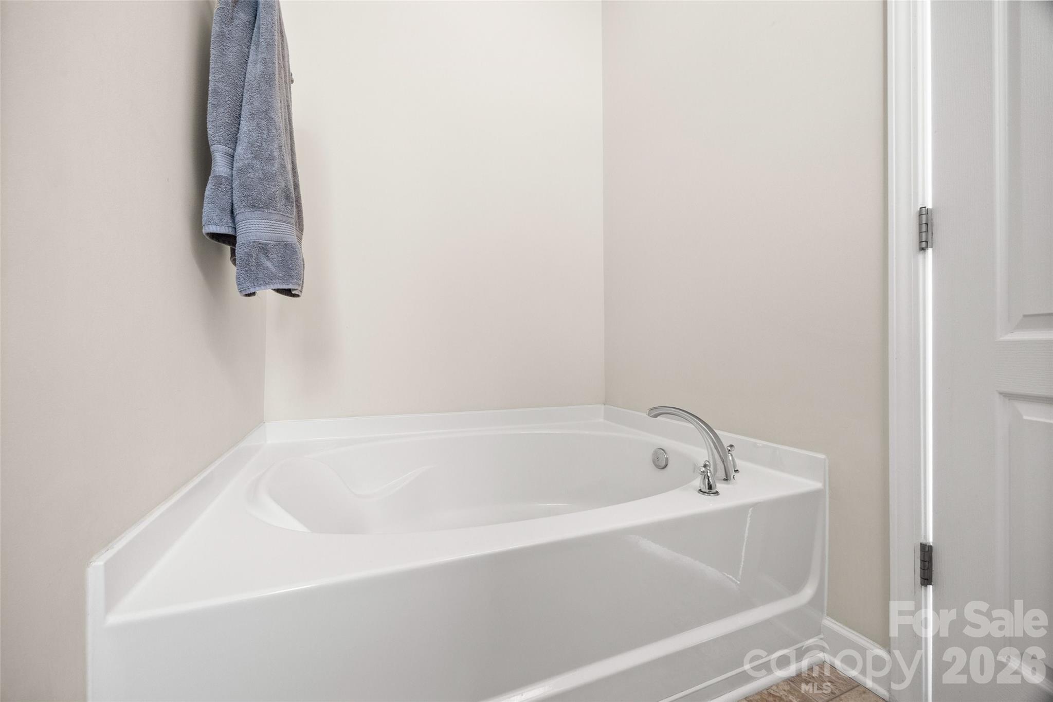 9821 Longstone Lane Property Photo 24