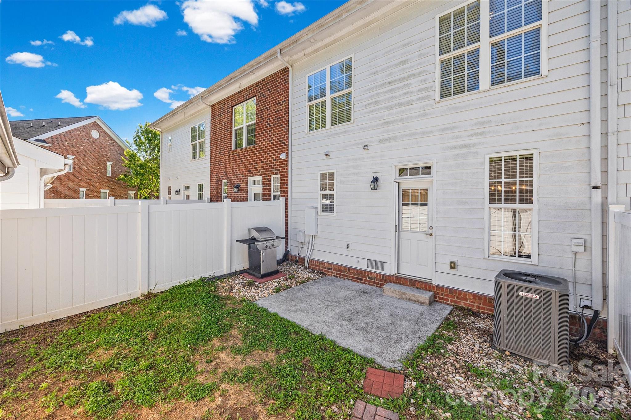 9821 Longstone Lane Property Photo 30