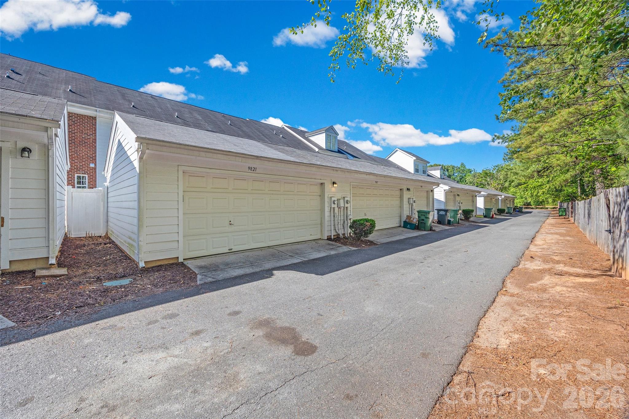 9821 Longstone Lane Property Photo 32