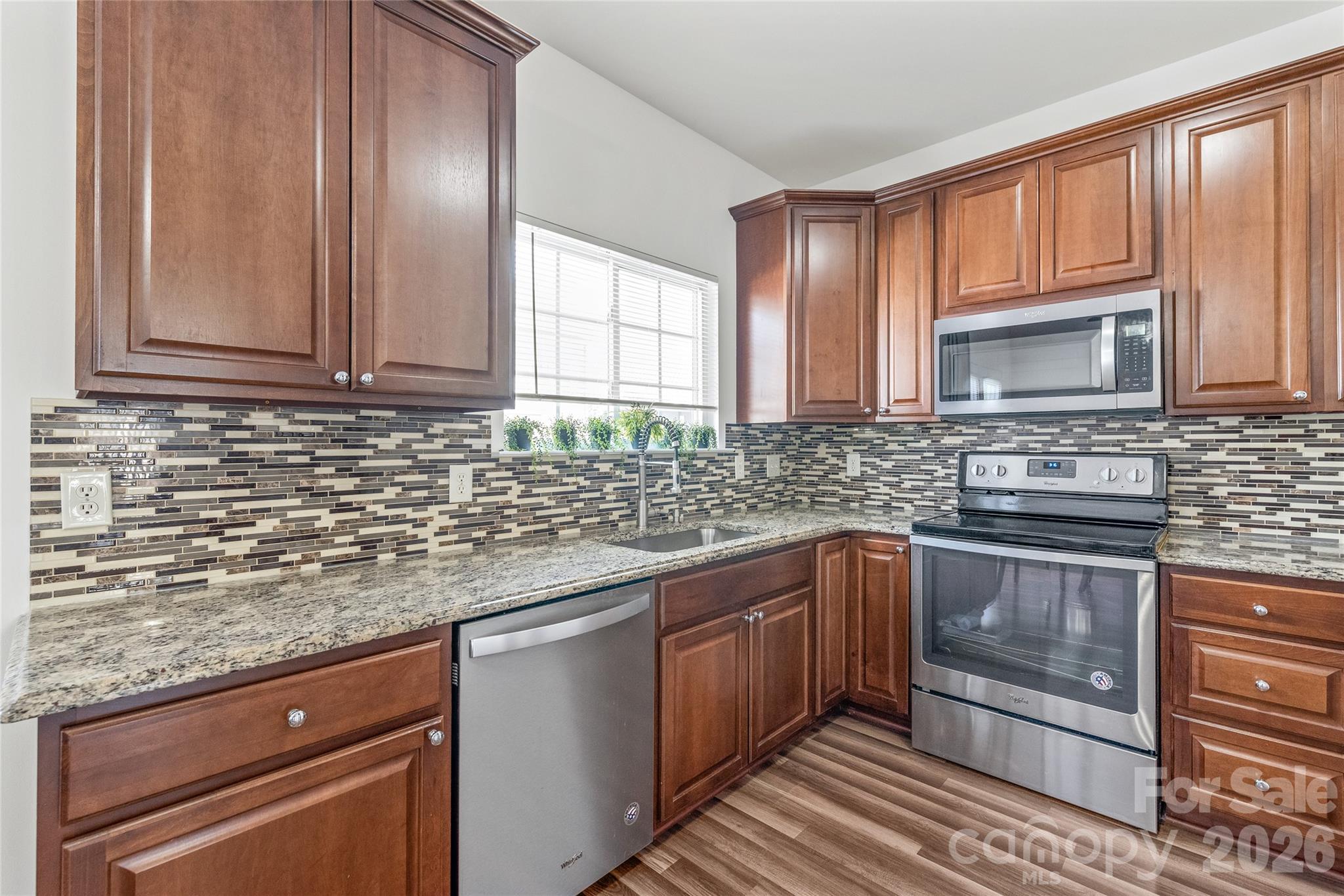 1707 Kashmir White Lane Property Photo 7
