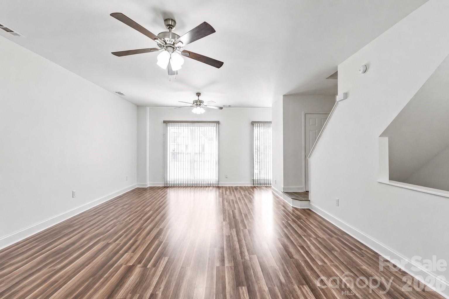 1707 Kashmir White Lane Property Photo 13