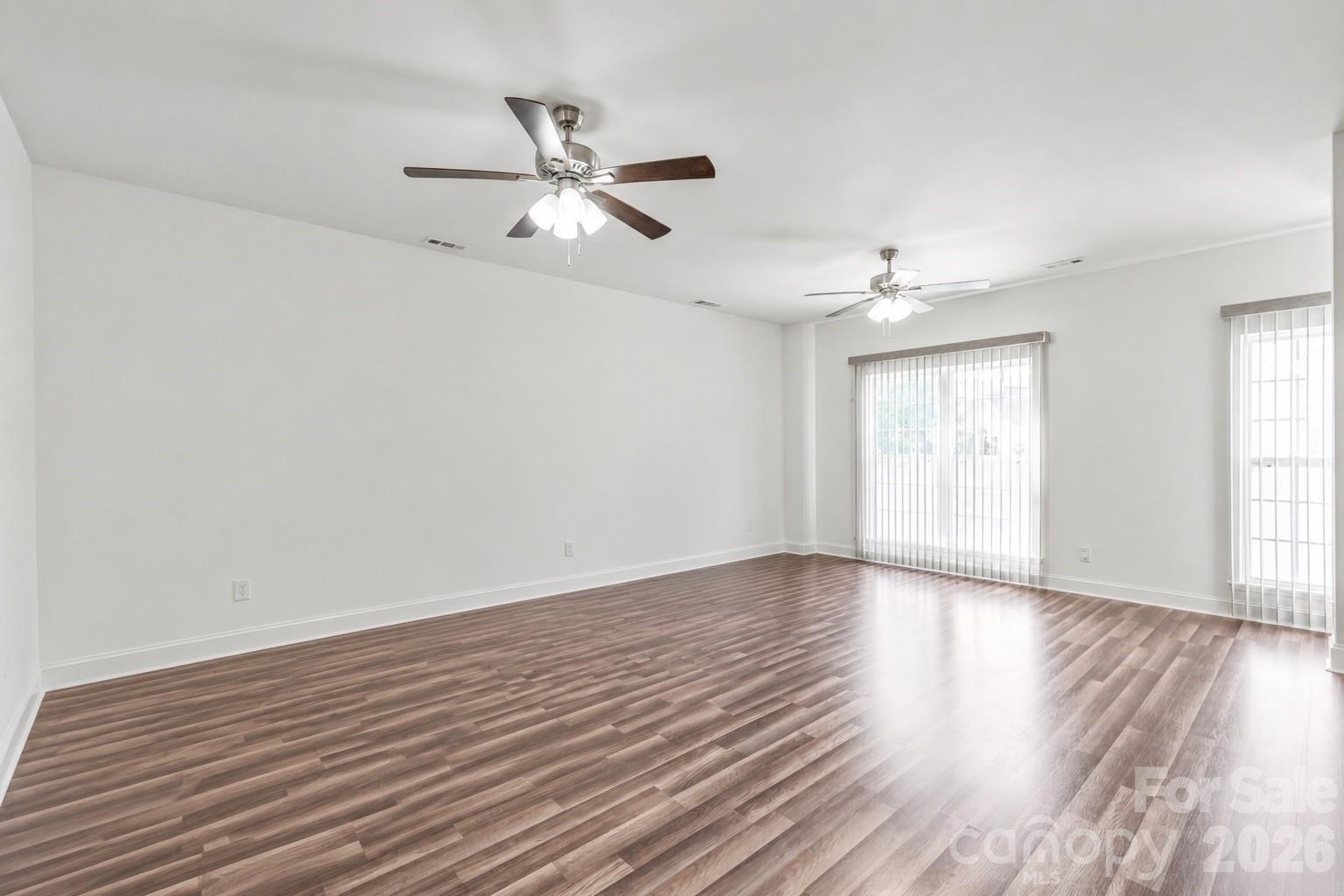 1707 Kashmir White Lane Property Photo 15