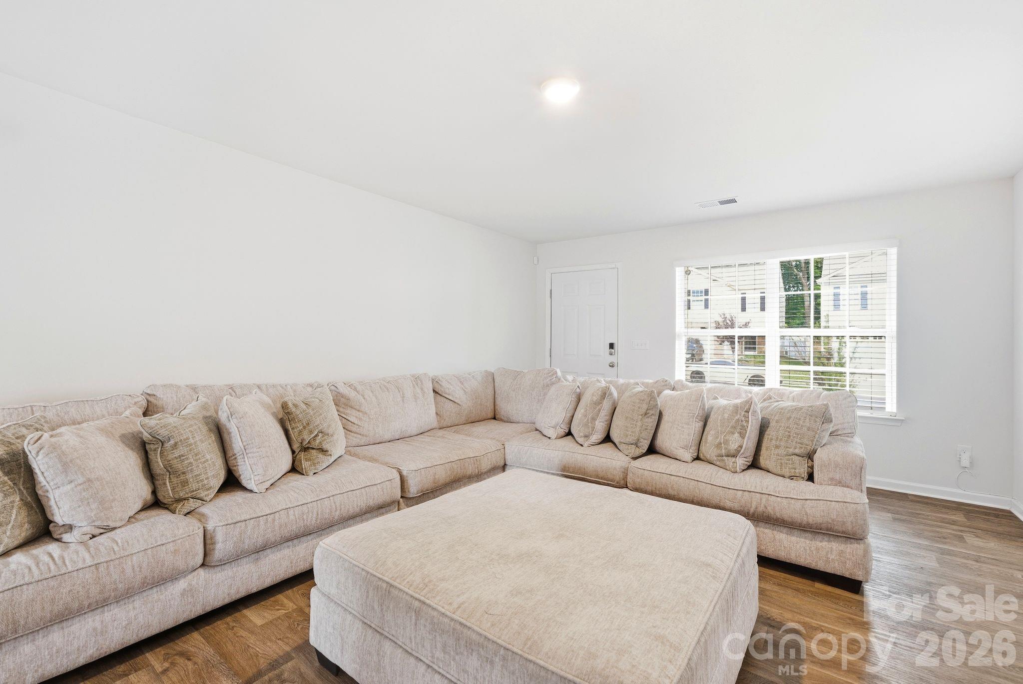 3157 Green Apple Drive Property Photo 6