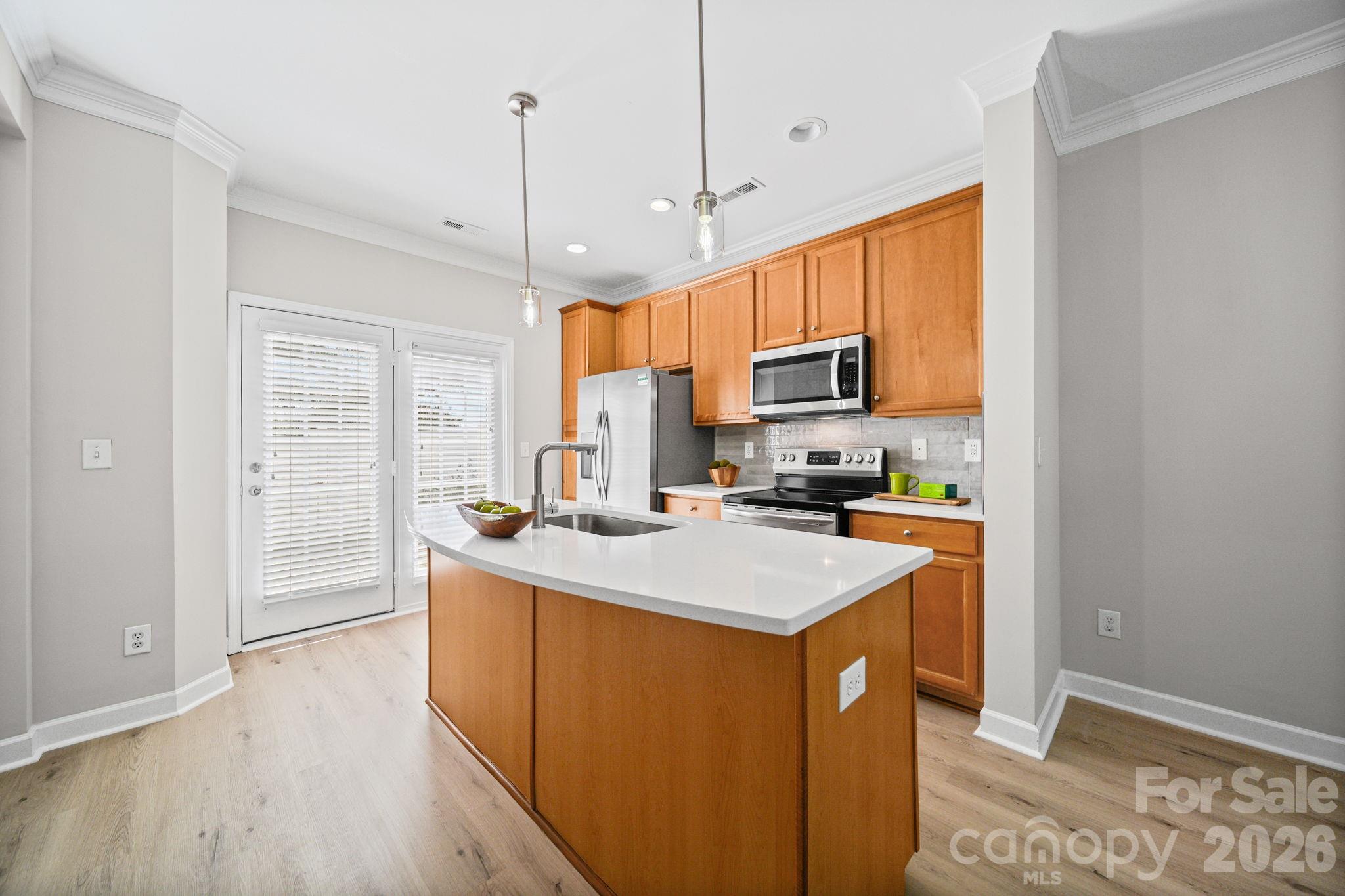 12719 Persimmon Tree Drive Property Photo 4