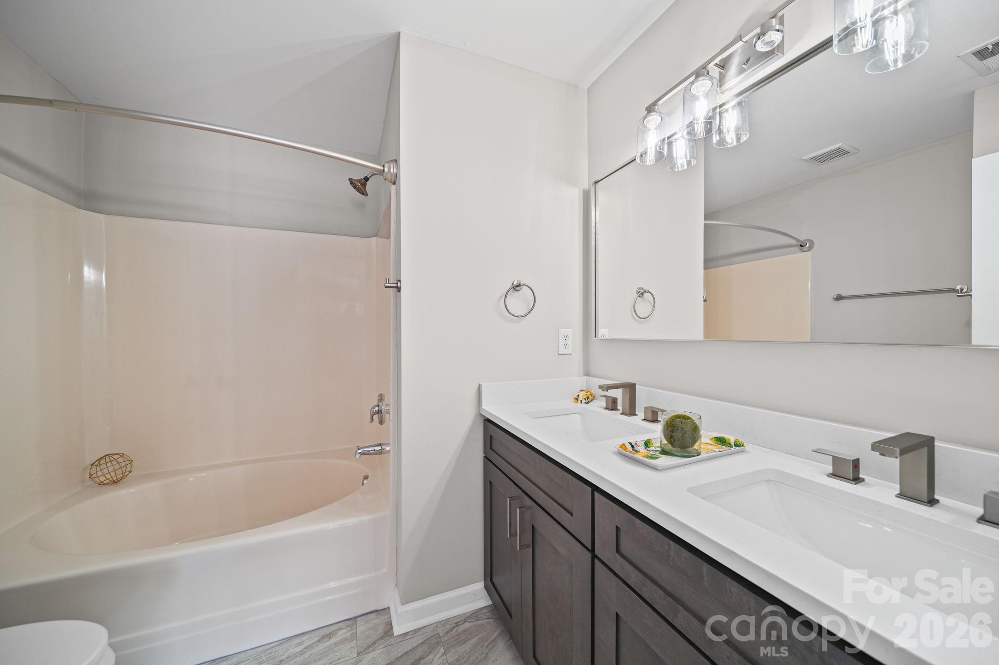 12719 Persimmon Tree Drive Property Photo 18