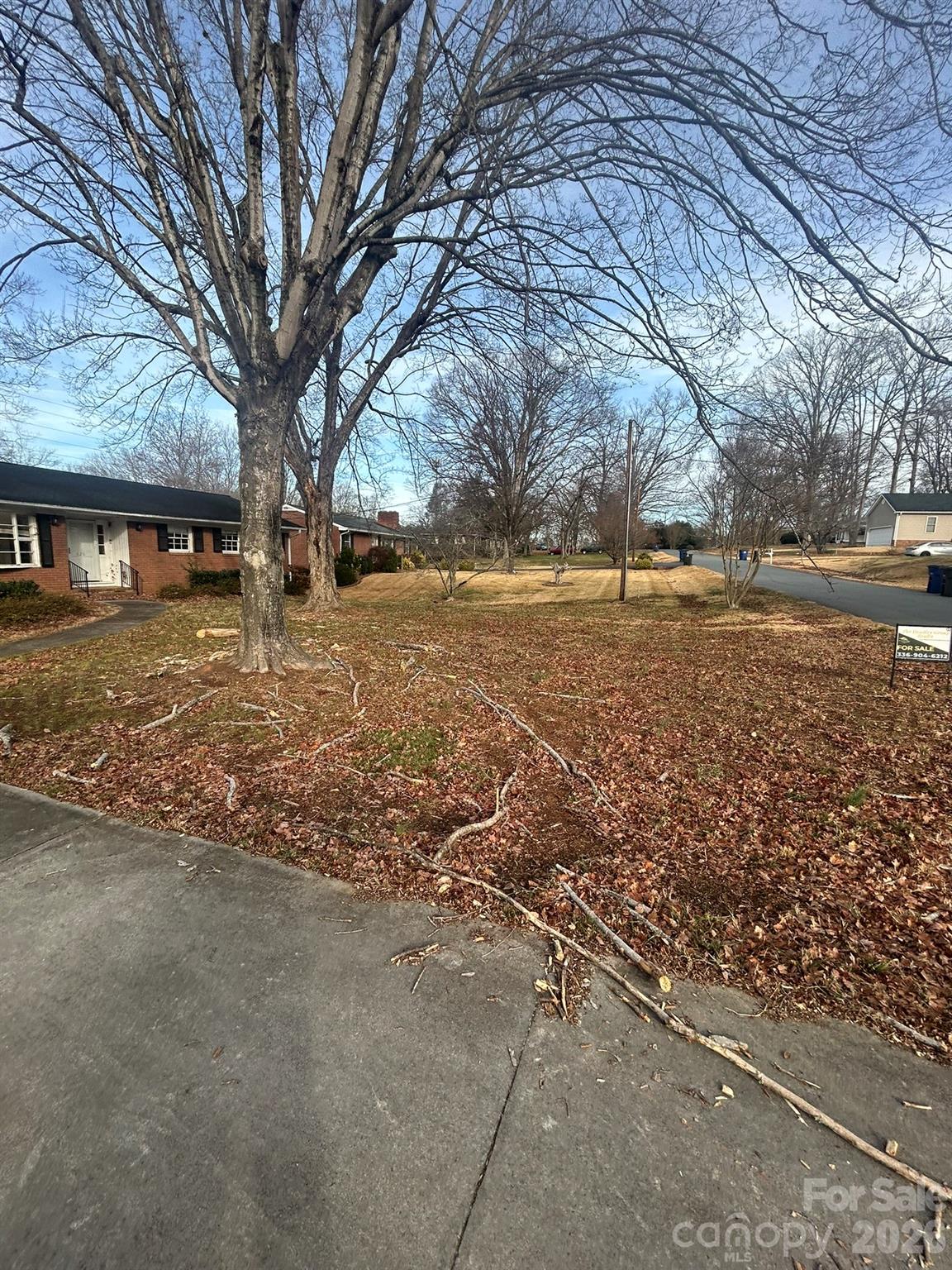 626 Willowbrook Lane Property Photo 2
