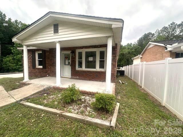 111 Dye Street Property Photo 6