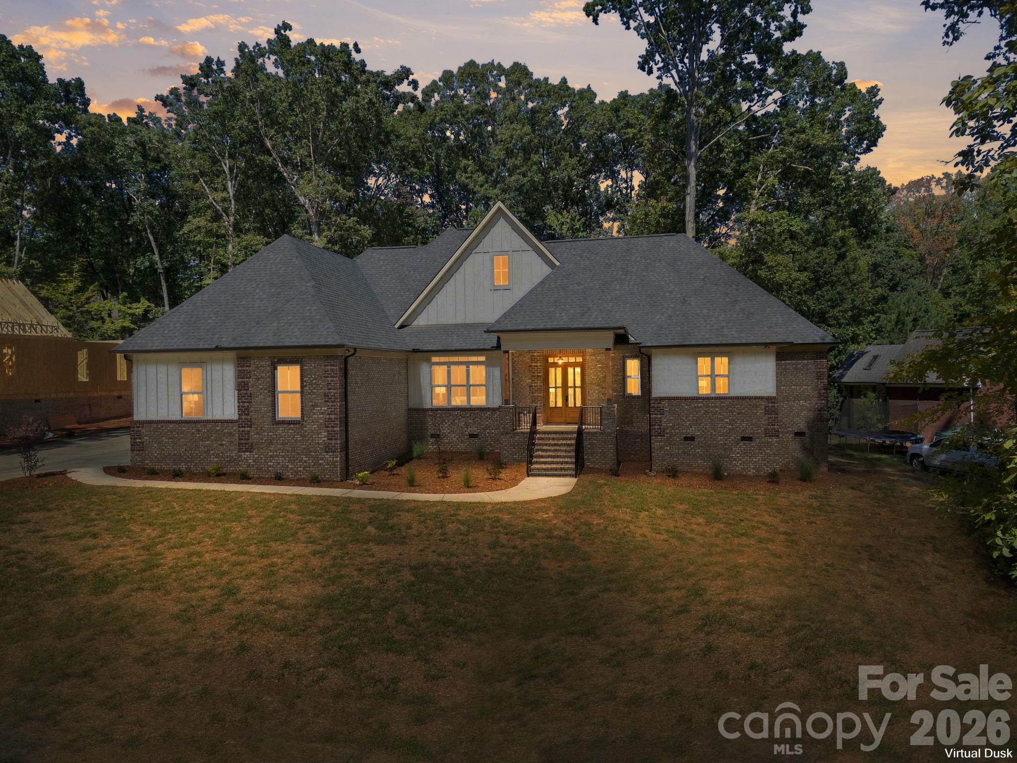 207 Kingsbridge Road Property Photo 1