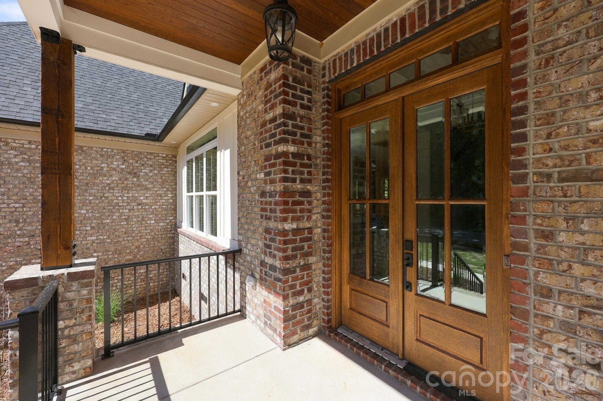 207 Kingsbridge Road Property Photo 7