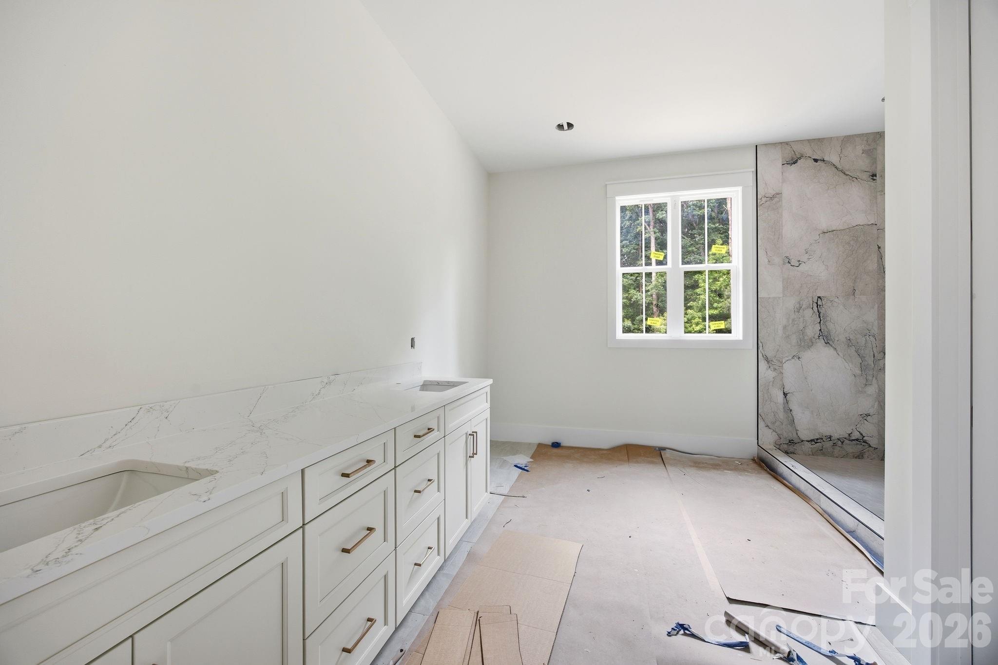 207 Kingsbridge Road Property Photo 12