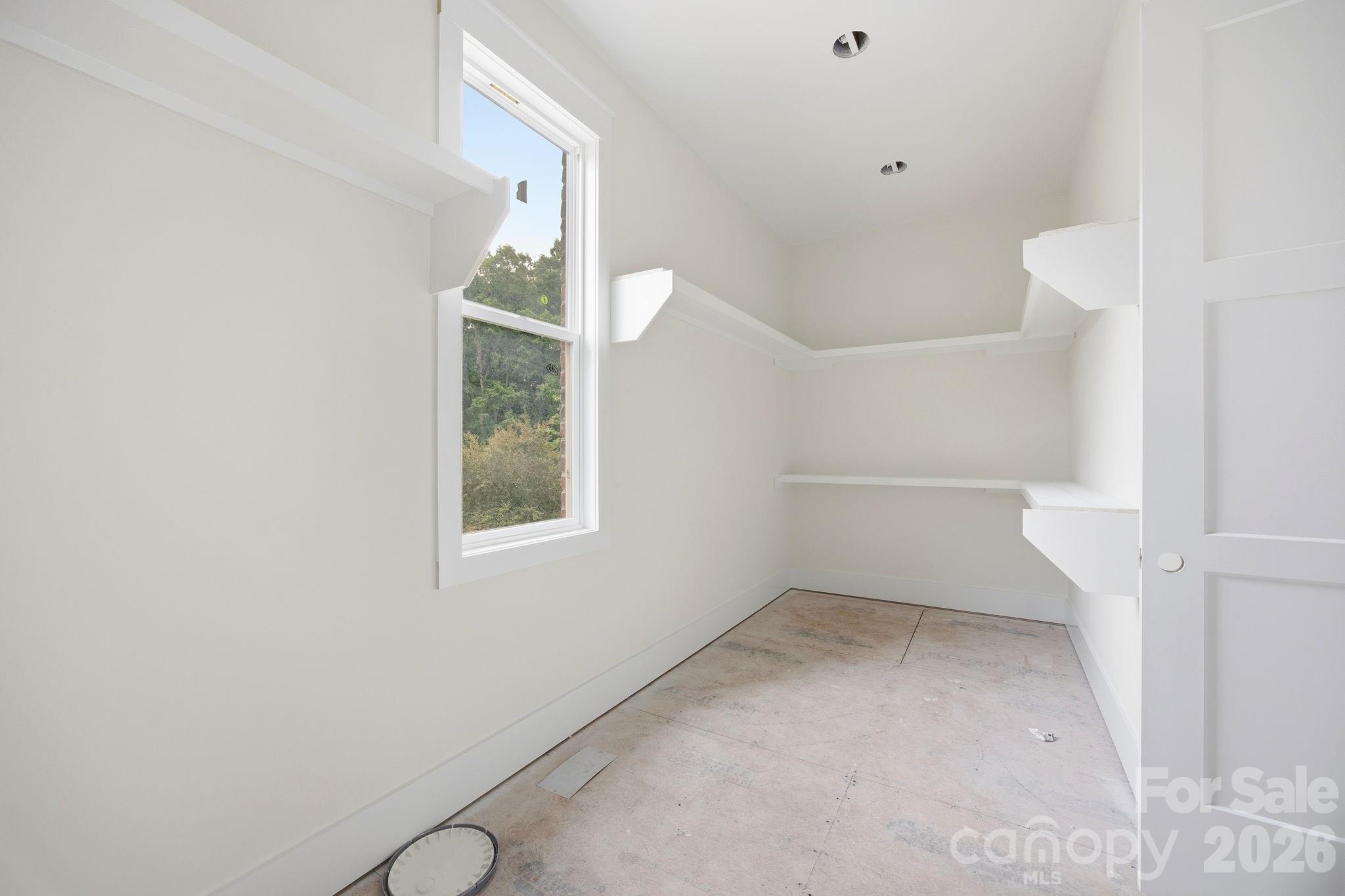207 Kingsbridge Road Property Photo 14